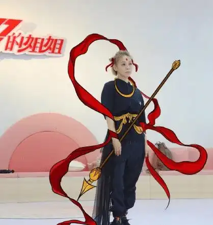 宁静上乘风破浪的姐姐,就cos了多个形象,网友可收获表情包
