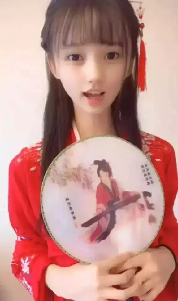 抖音里的汉服美少女,多少聘礼我都娶
