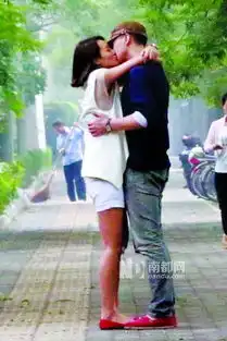 这次朱丹的新男友是岩男郎周一围
