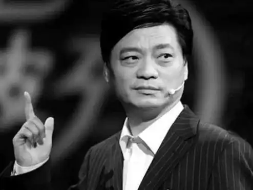 黄毅清回应骗网友炒股,怀疑崔永元从中作梗你毫无底线不配做人
