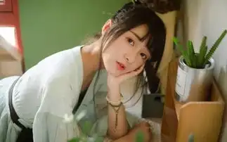 徐娇走红毯因堵船迟到不过穿汉服走红毯的她清新甜美,快来一起化日常扮可爱的妆容吧
