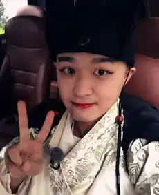 星热点瞧一瞧包贝尔微博上怪事多
