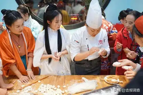 冬至日,长春汉服爱好者走进东方肉馆包饺子,感受家的温馨
