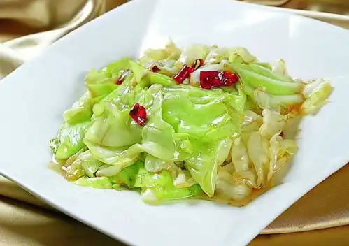 会买包菜的人,从不会买此种包菜,也不会吃,可惜很多人还不清楚
