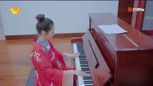 妻子4独家花絮曝光吉娜穿汉服弹钢琴
