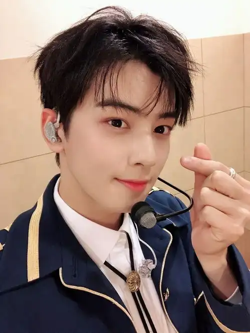 kpop高颜值明星男生篇
