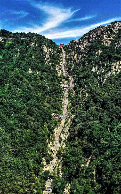 秦朝留世千年的成就有哪些统一币制泰山刻石和秦始皇陵兵马俑
