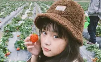 有一种整容叫刘楚恬长大了,火遍全网的表情包,如今长这样
