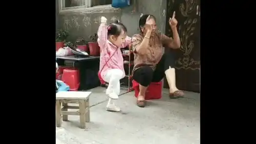 盘点全网骂人的搞笑瞬间
