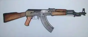 都是ak枪族,五六式为何不敌ak47
