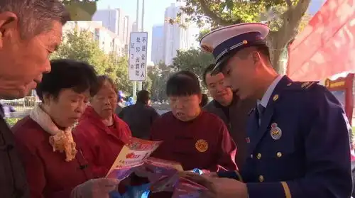 消防骑参与武安25位外卖小哥变身消防志愿者
